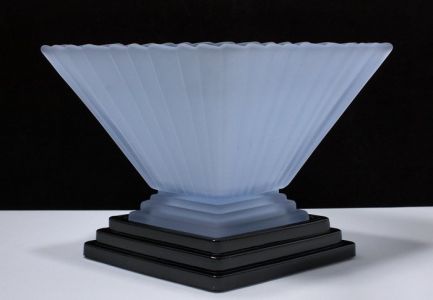 Bagley Glass Wyndam Vase
