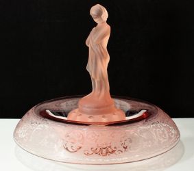 Cambridge Glass Peach Blo (Dianthus) Draped Lady