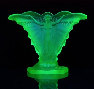 August Walther & Sohne Schmetterling Vase
